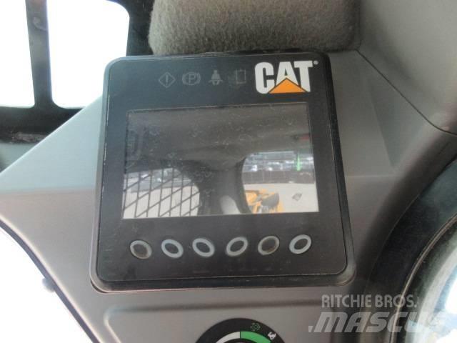 CAT 226 D Skid steer mini nakladalci