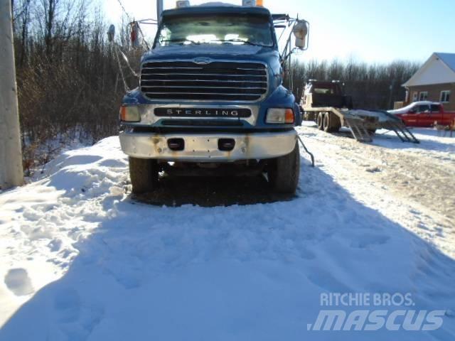 Sterling L 9500 Tovornjaki s kesonom/platojem