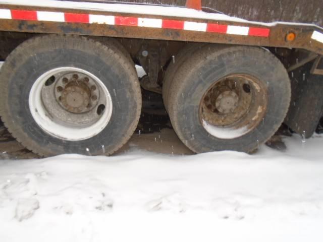 Sterling L 9500 Tovornjaki s kesonom/platojem