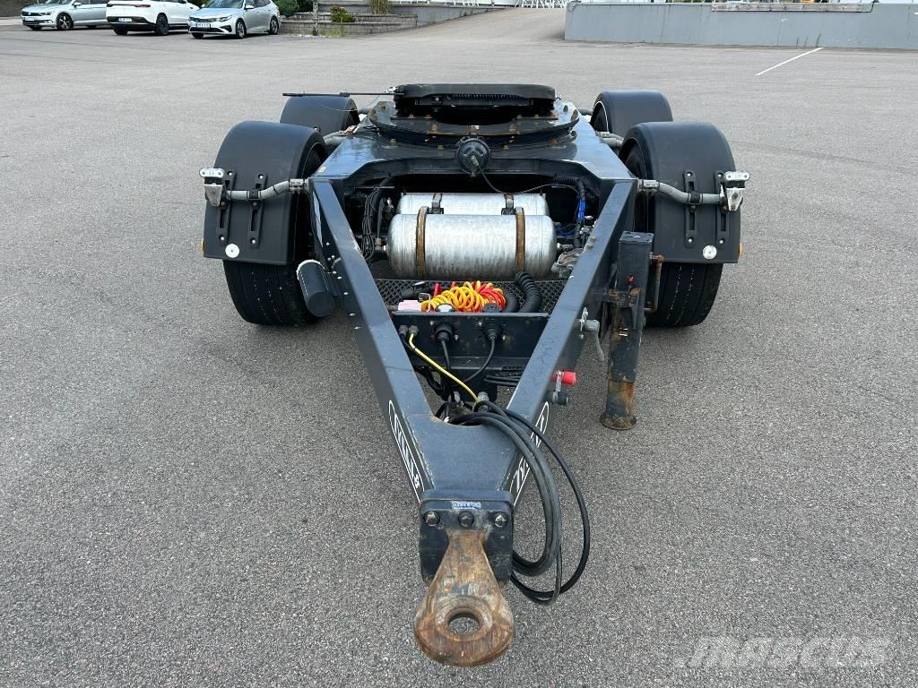 Tyllis Dolly, EGD34J Vozički