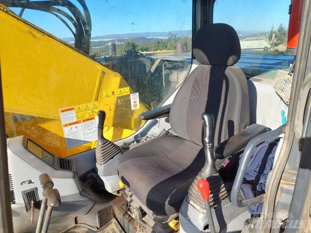 Komatsu PC 228 LC-3 Bagri goseničarji