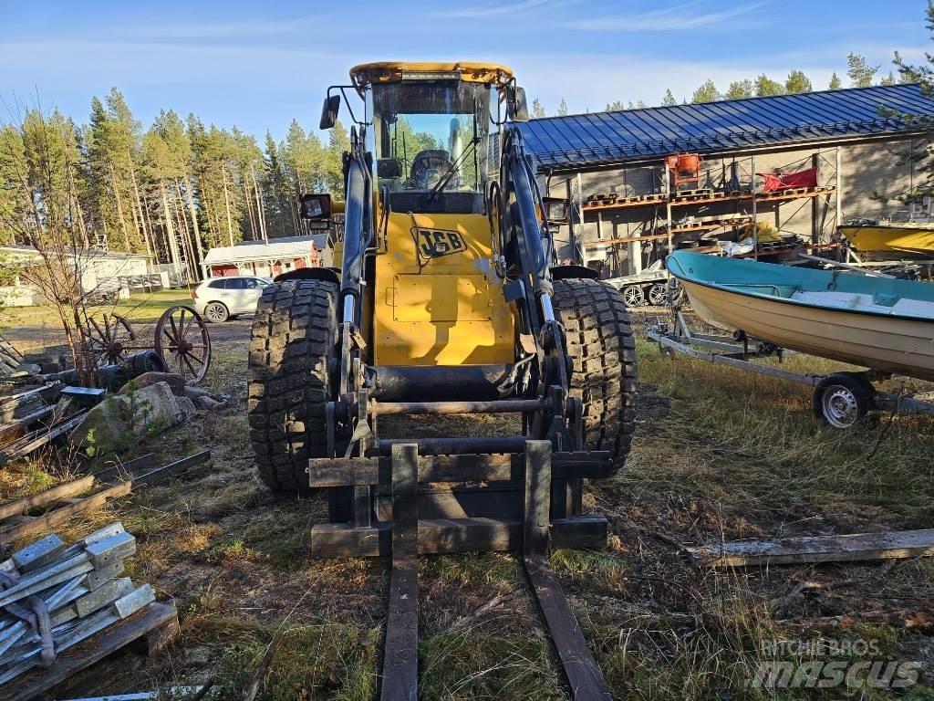 JCB 426 HT Kolesni nakladalci