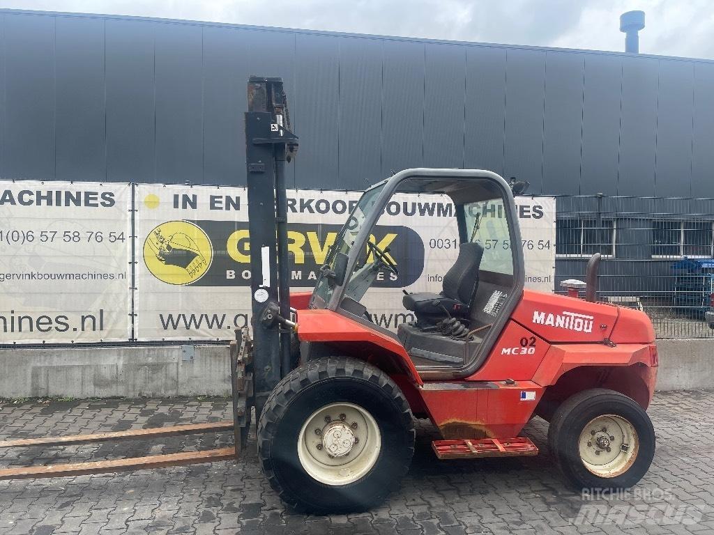 Manitou MC 30 Terenski viličar