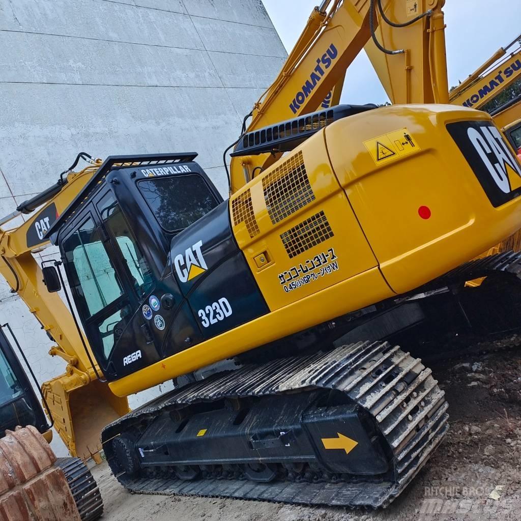 CAT 323 D Bagri goseničarji