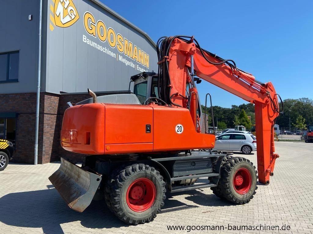 Liebherr A 900 C Bagri na kolesih