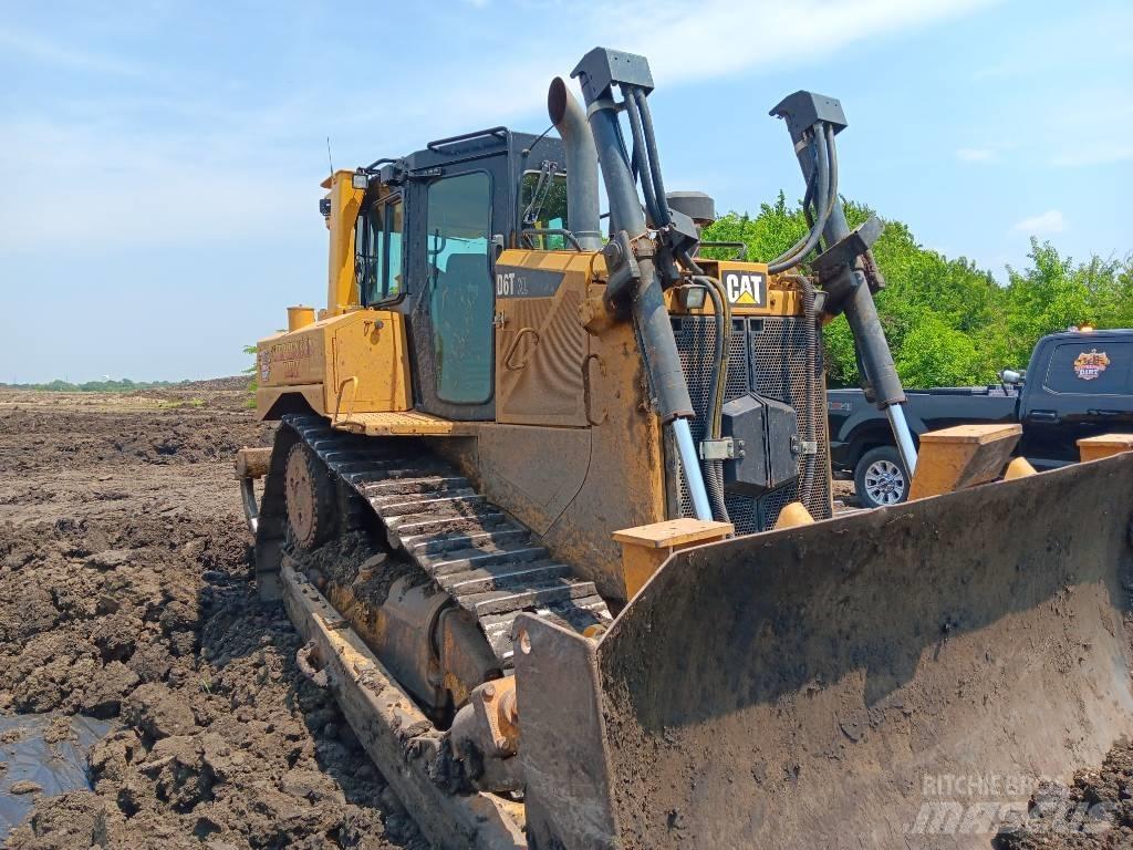 CAT D 6 T XL Buldožerji goseničarji