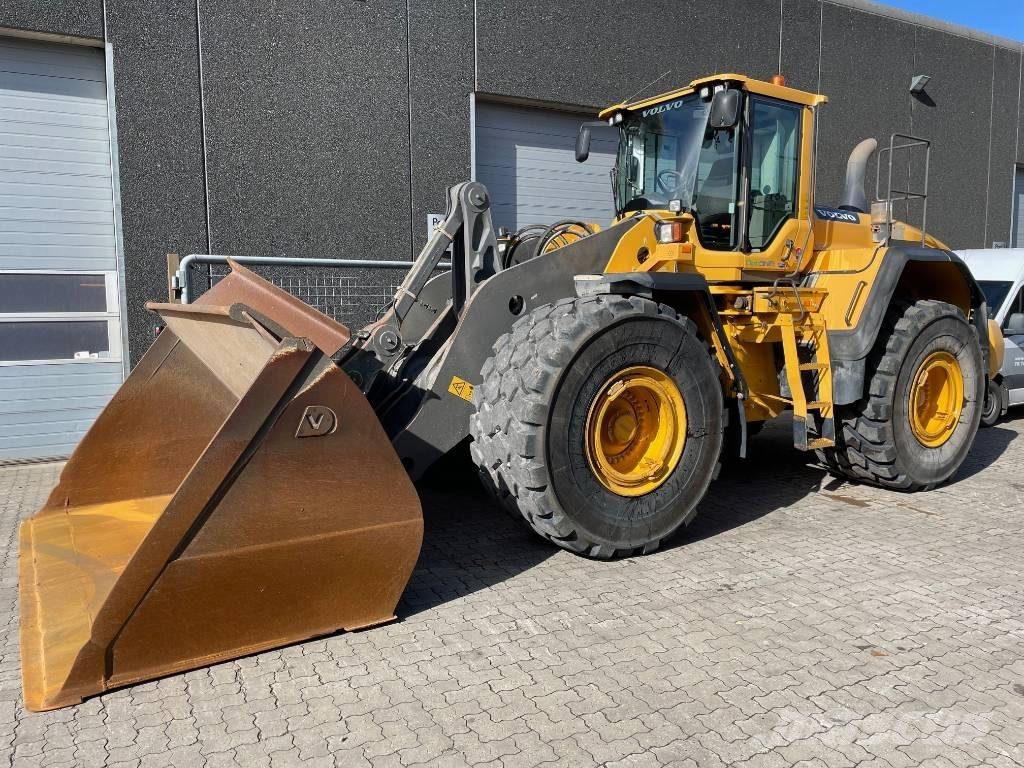 Volvo L220G Kolesni nakladalci