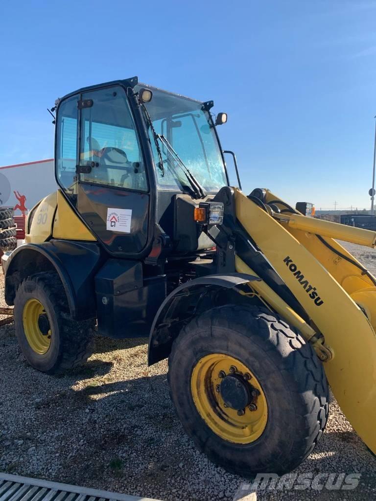 Komatsu WA 90-6 Kolesni nakladalci