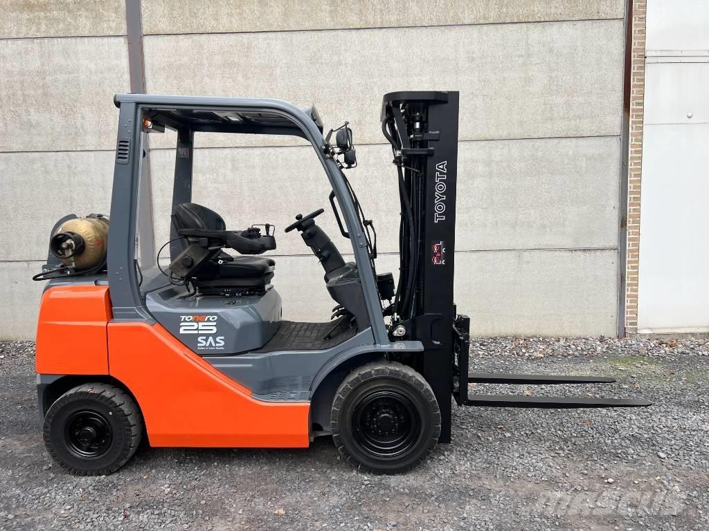 Toyota 02-8FGF25 Plinski viličarji