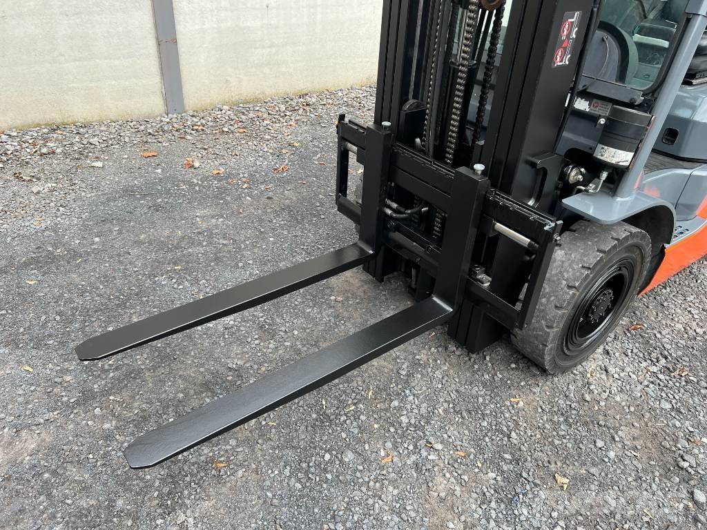 Toyota 02-8FGF25 Plinski viličarji