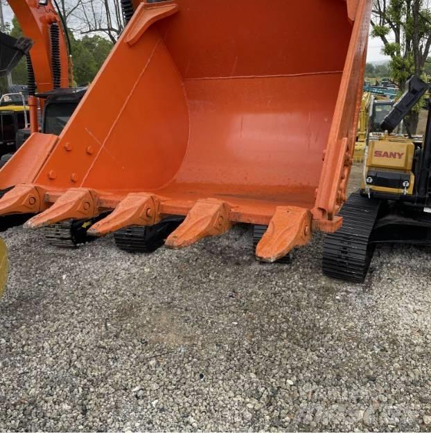 Hitachi ZX200 Bagri goseničarji