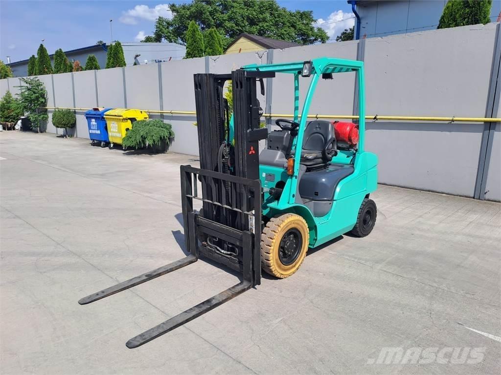 Mitsubishi FG25N Plinski viličarji