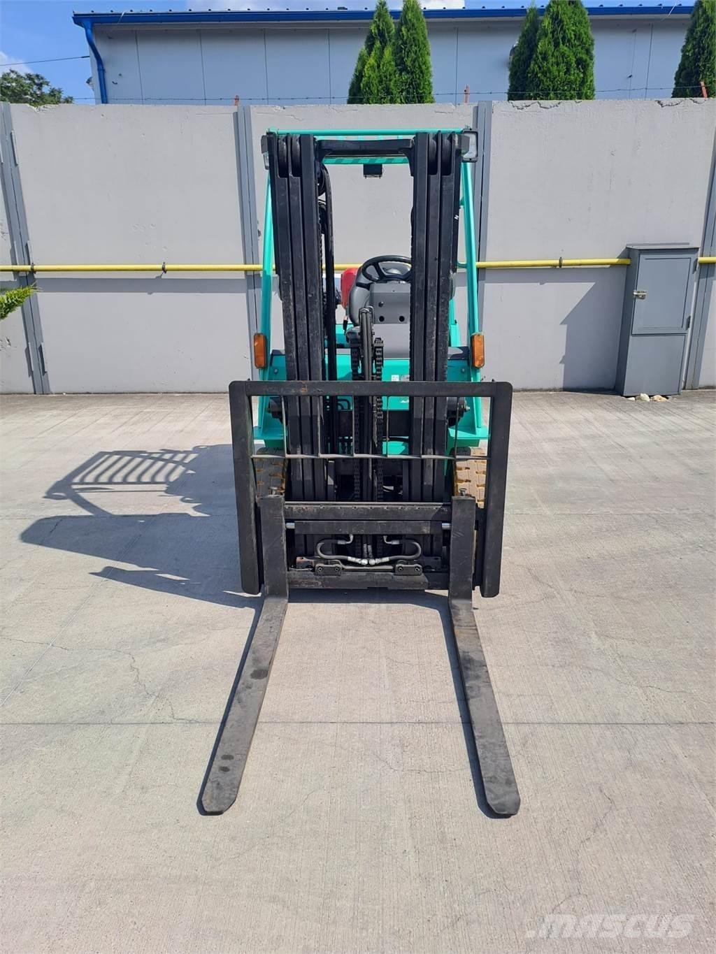 Mitsubishi FG25N Plinski viličarji