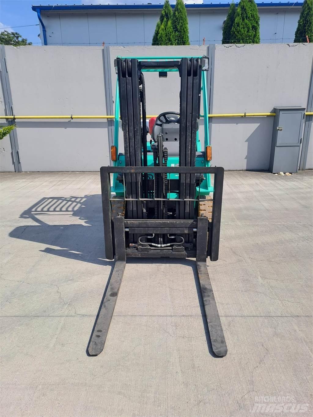 Mitsubishi FG25N Plinski viličarji