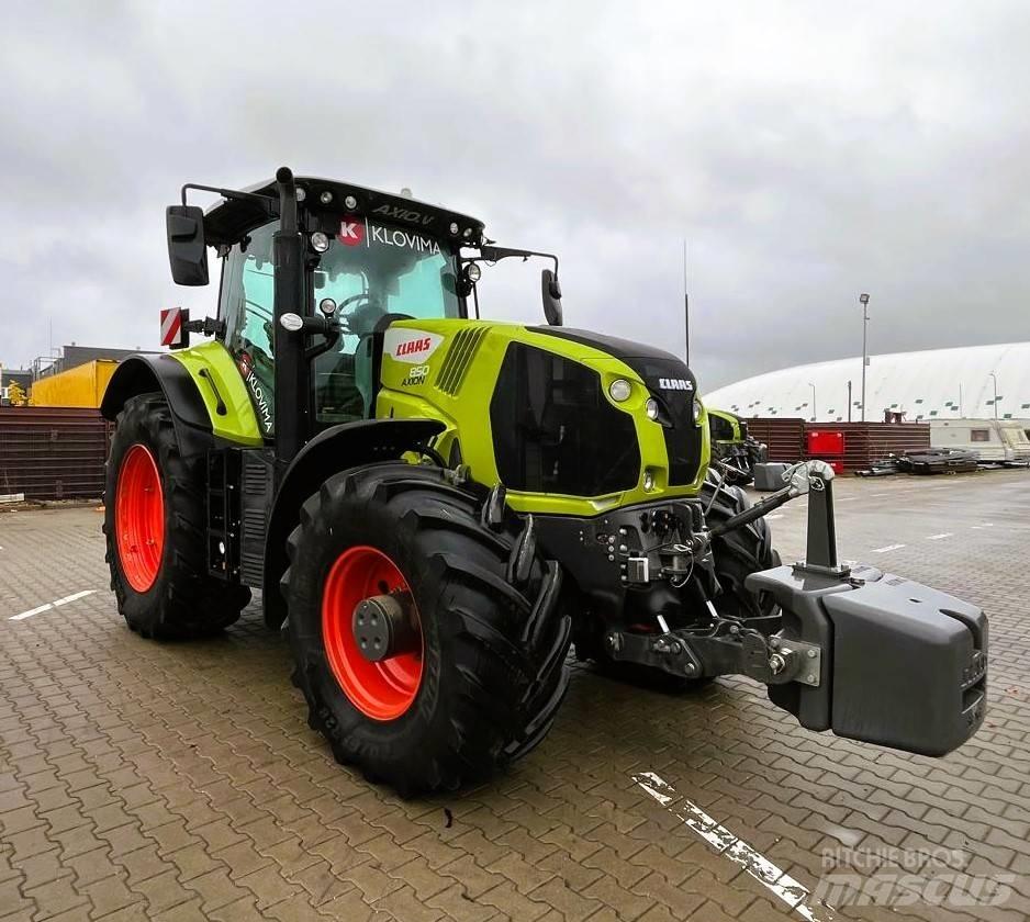 CLAAS Axion 850 Traktorji
