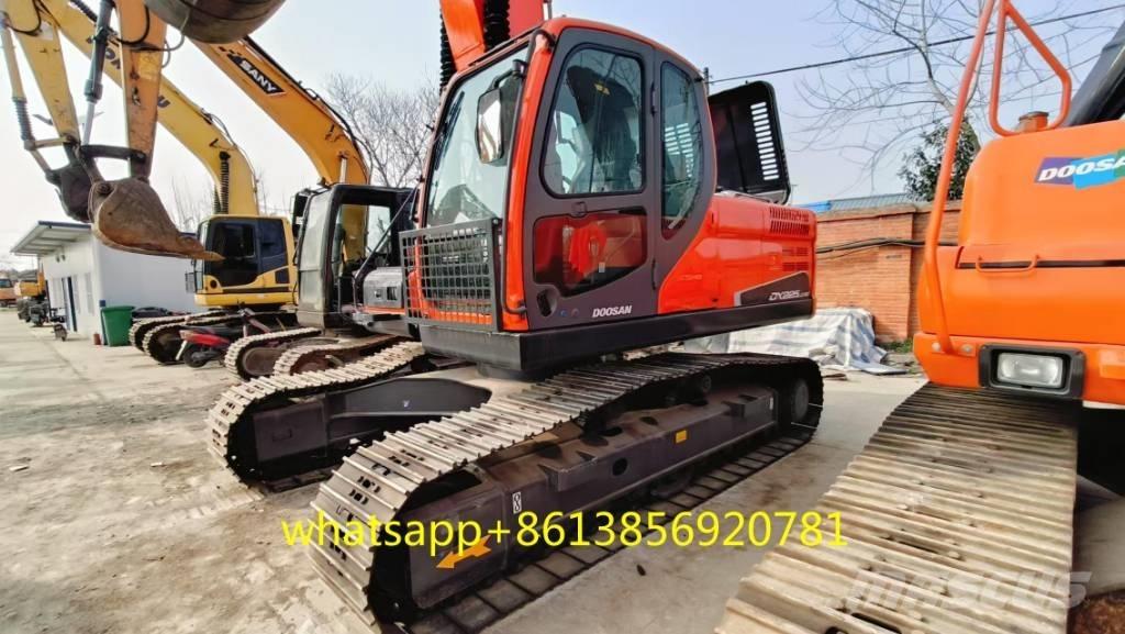 Doosan DX 225 Bagri goseničarji