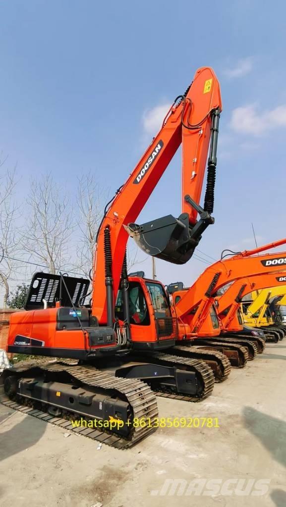 Doosan DX 225 Bagri goseničarji