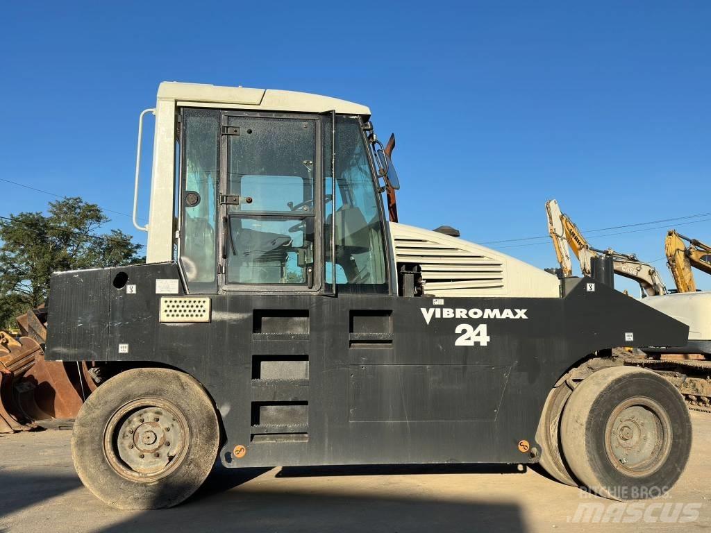 Vibromax W2400 Kolesni valjarji s pnevmatikami