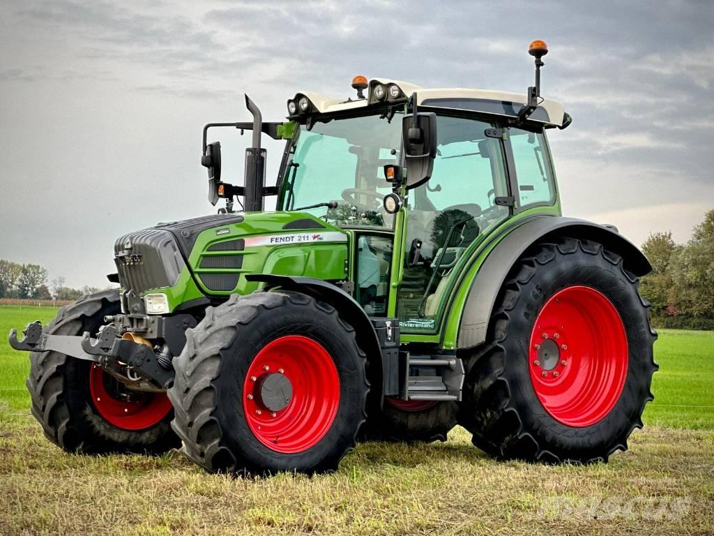 Fendt 211S Vario Traktorji