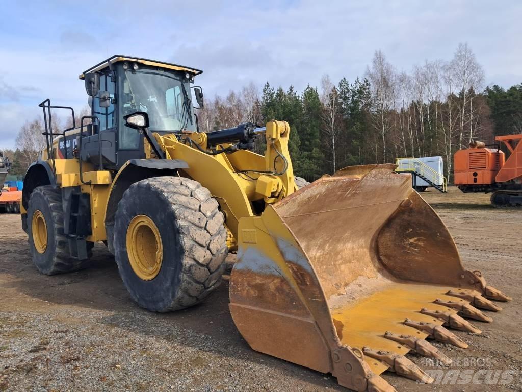 CAT 966M XE Kolesni nakladalci