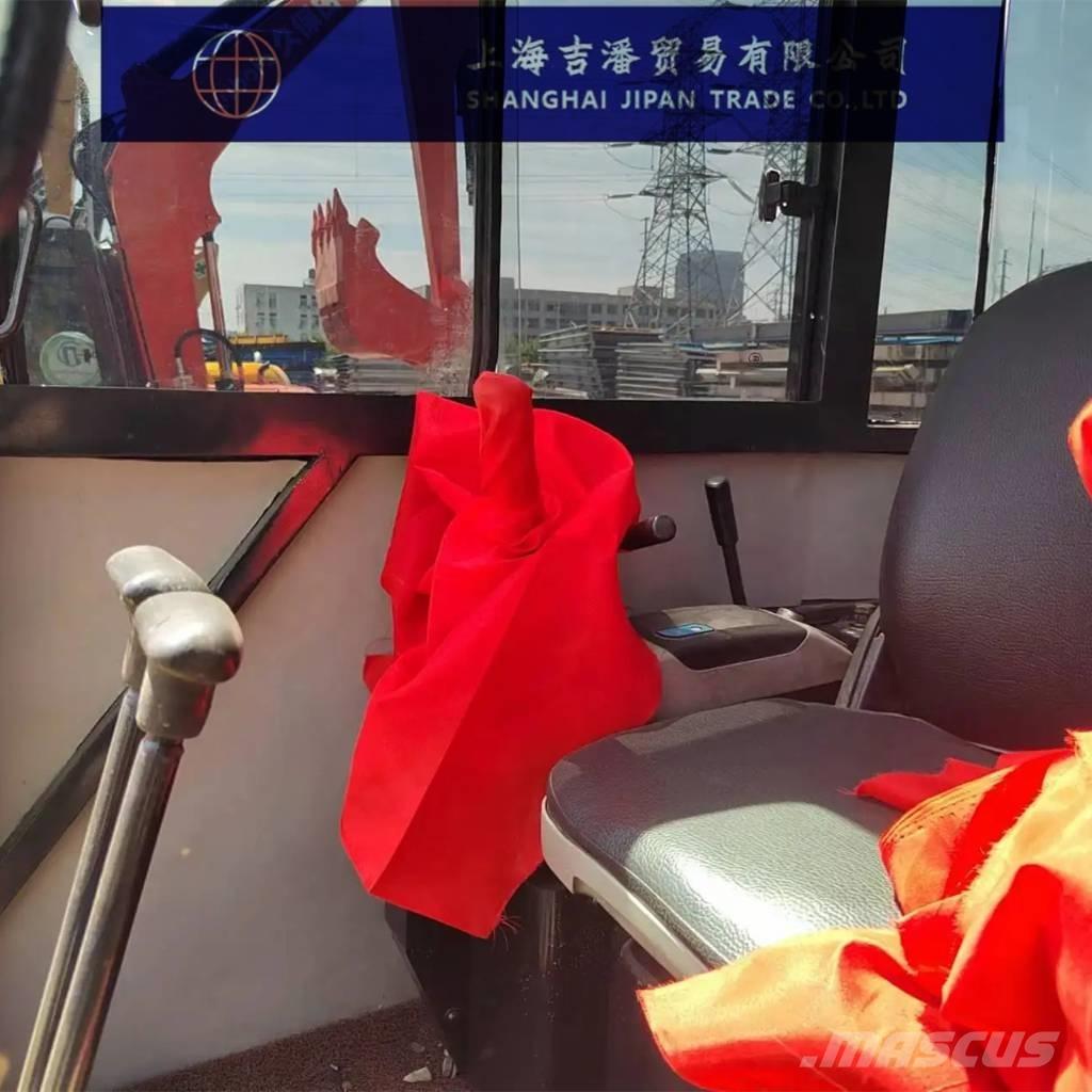 Komatsu PC 40 Bagri goseničarji