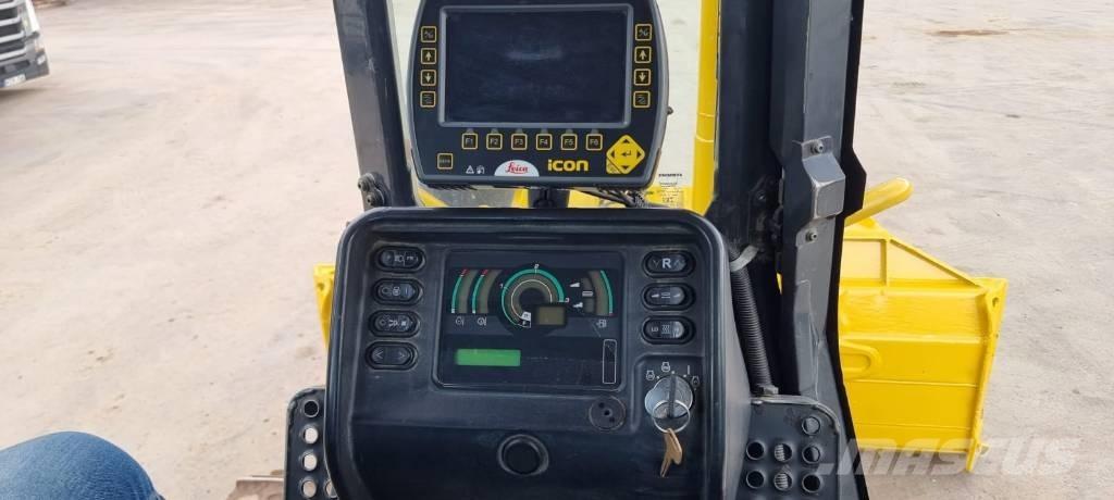 Komatsu D 51 EX-22 Buldožerji goseničarji