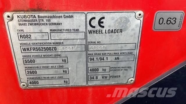 Kubota R082 Kolesni nakladalci
