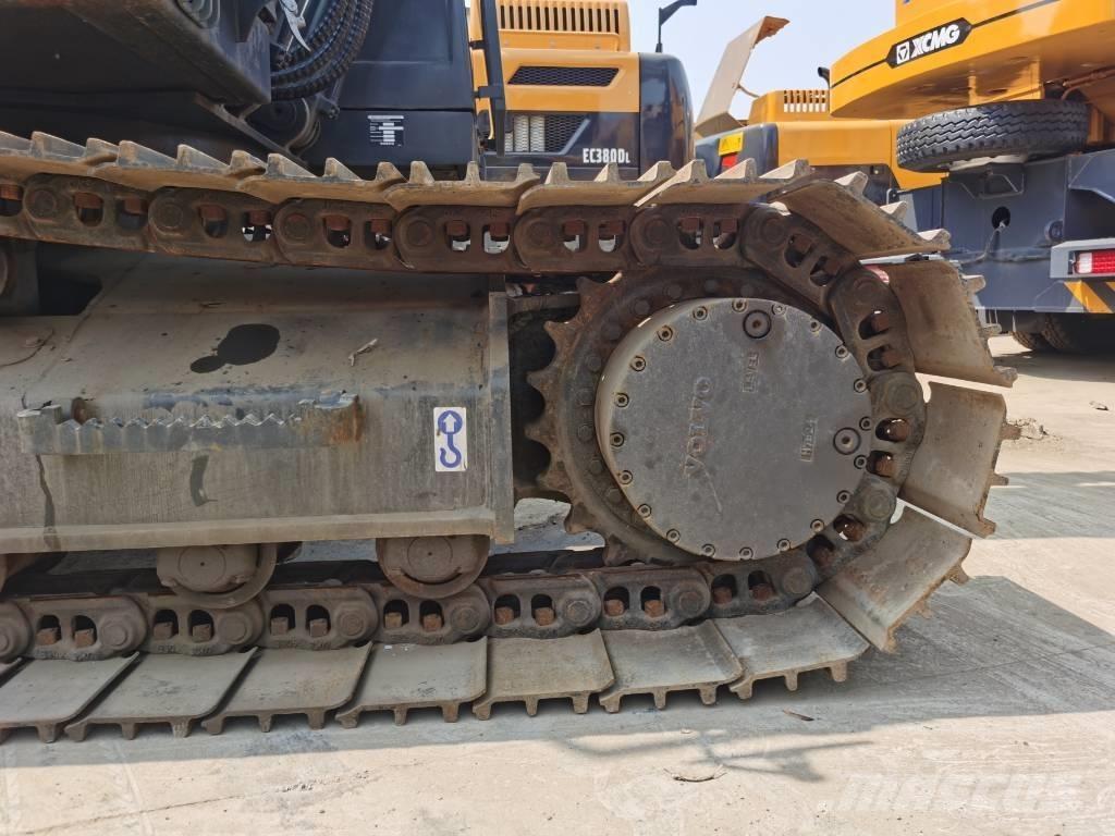Volvo EC 220 Bagri goseničarji