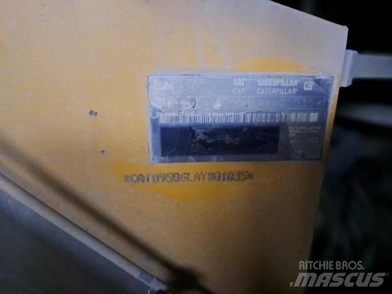CAT 950 Kolesni nakladalci