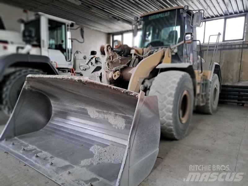 CAT 950 Kolesni nakladalci