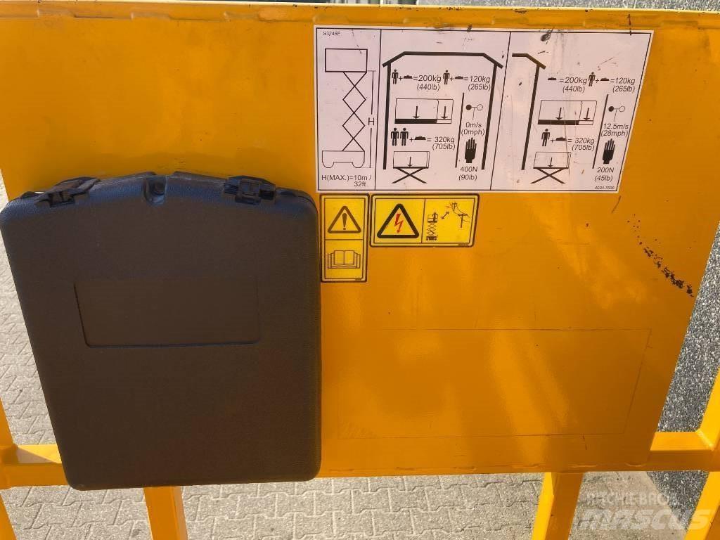 JCB S 3246 E Škarjaste dvižne ploščadi