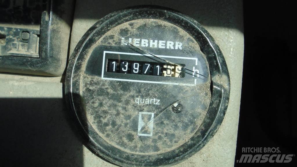 Liebherr A 904 C Bagri na kolesih