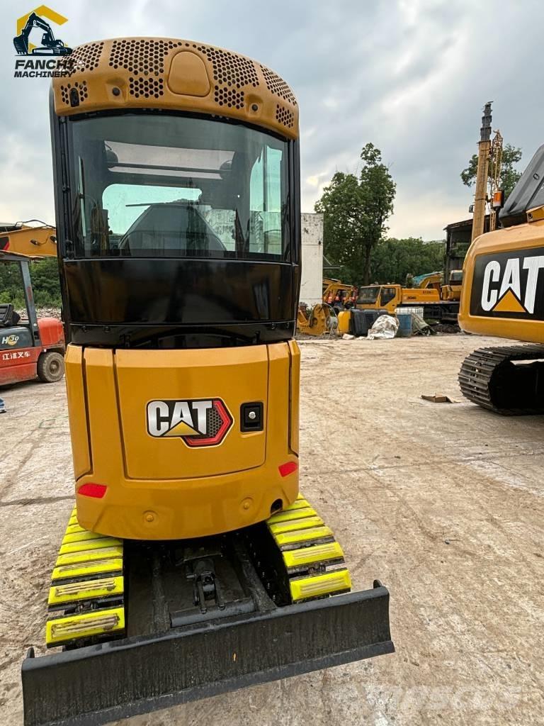 CAT 302 Mini bagri <7t