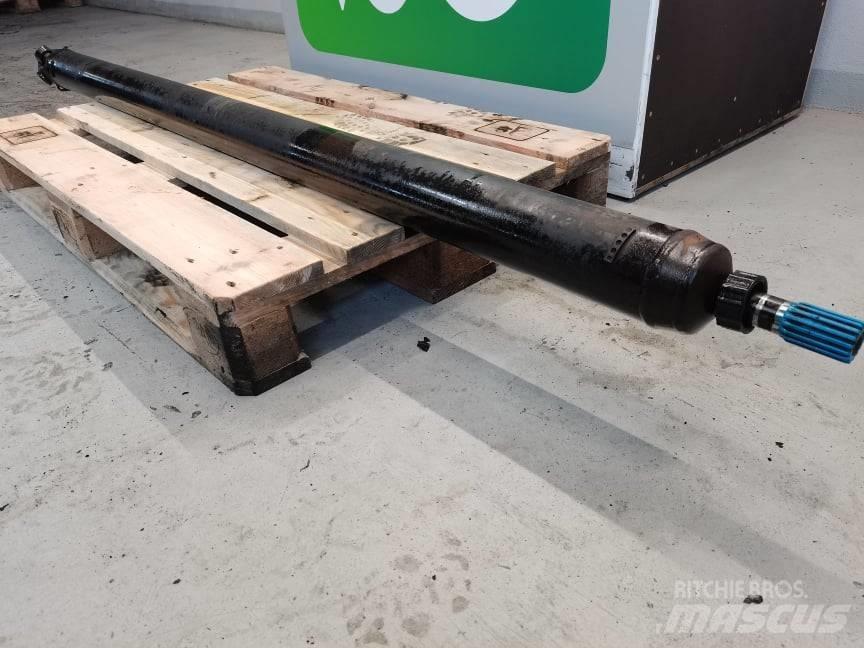 JLG 307 drive shaft Osi