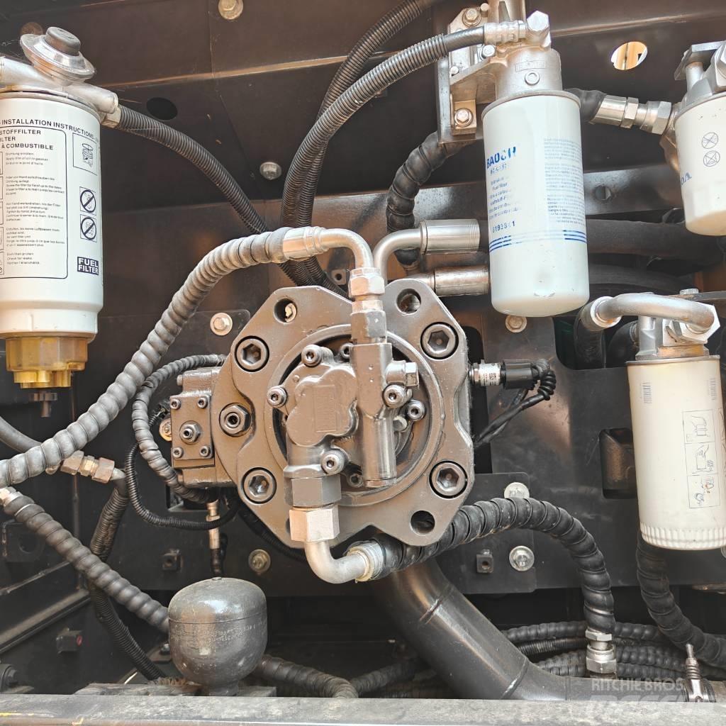 Volvo 220D Bagri goseničarji
