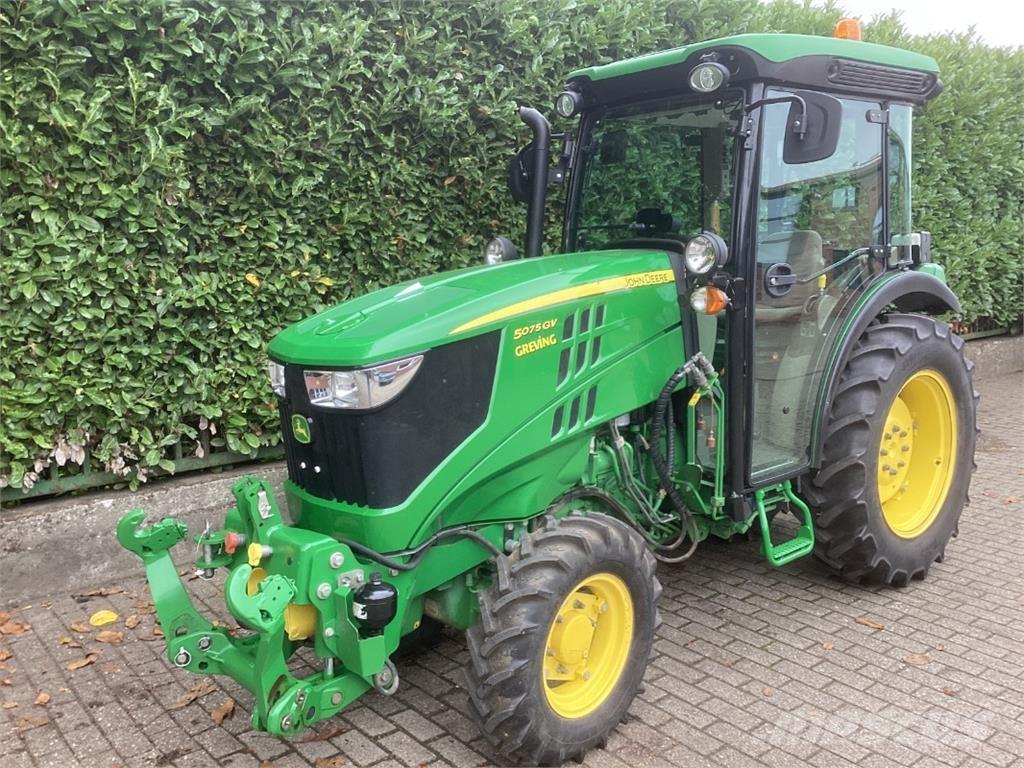John Deere 5075GV Traktorji
