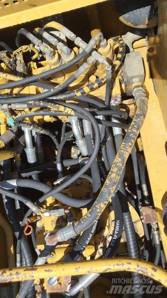 CAT 325 LN Bagri goseničarji