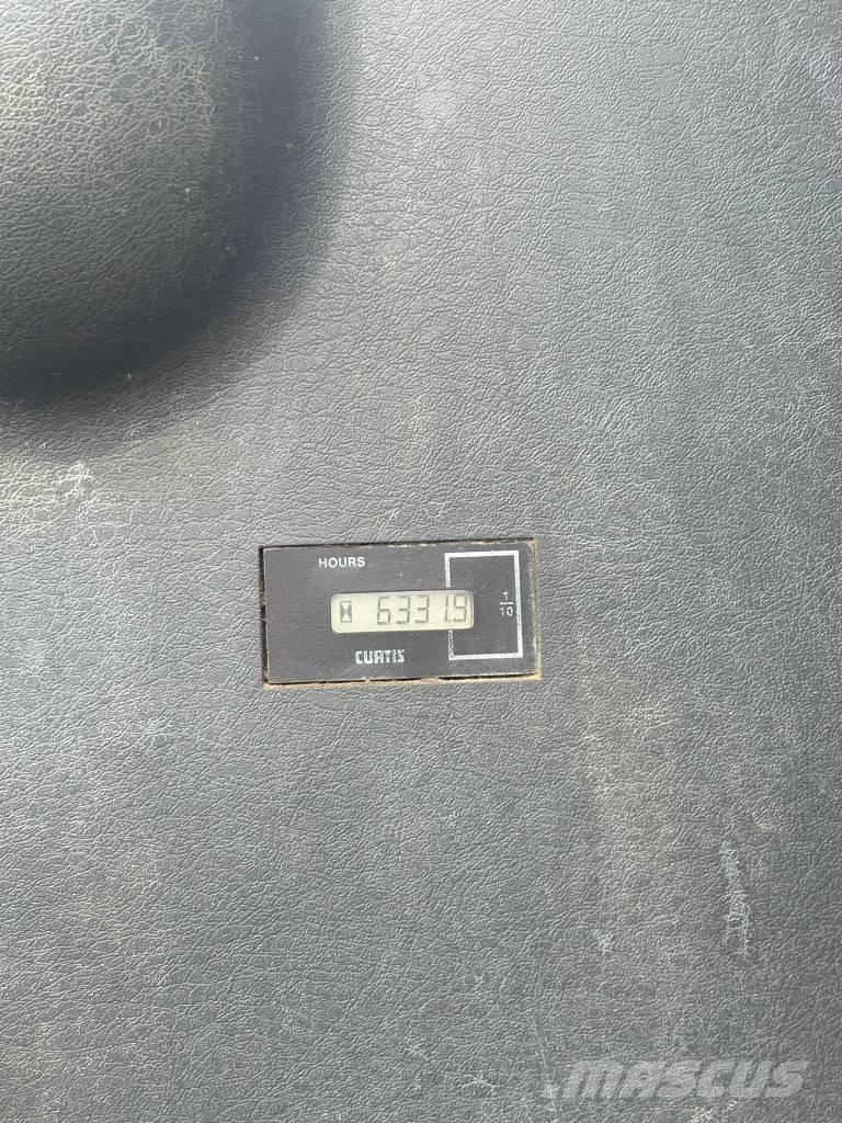 Hyundai HX 330 Bagri goseničarji