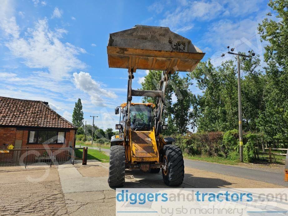JCB 426 Kolesni nakladalci
