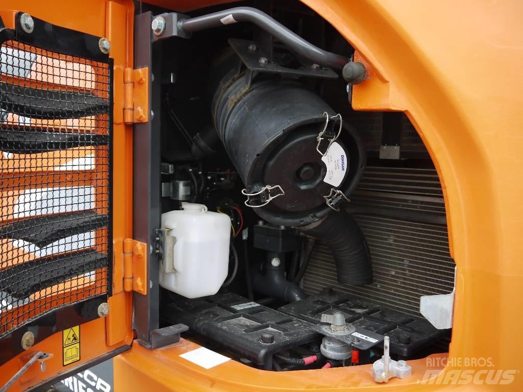 Doosan DX 140 LCR-5 Bagri goseničarji