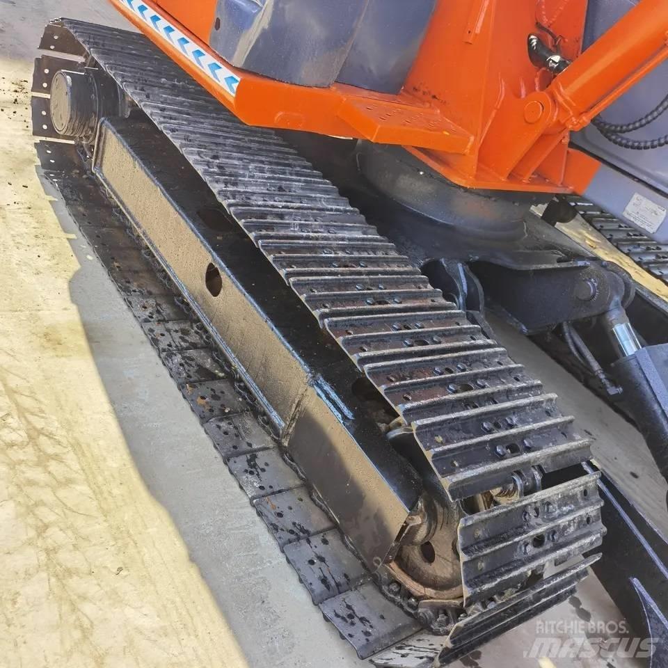 Hitachi ZX70 Bagri goseničarji