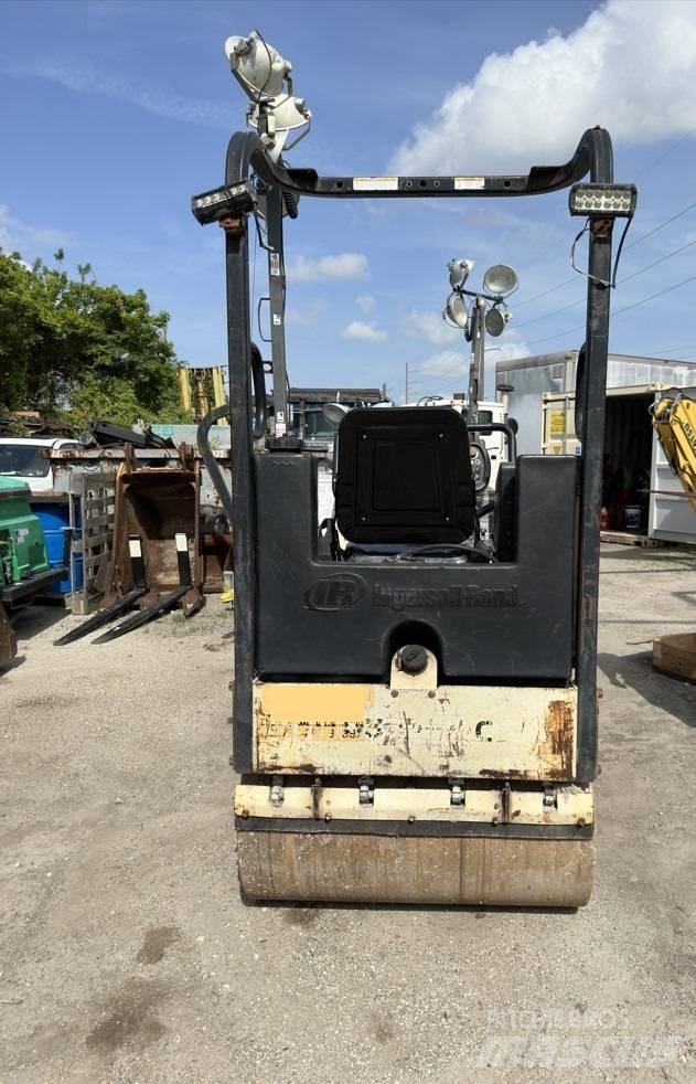 Ingersoll Rand DD 16 Kompaktorji tal