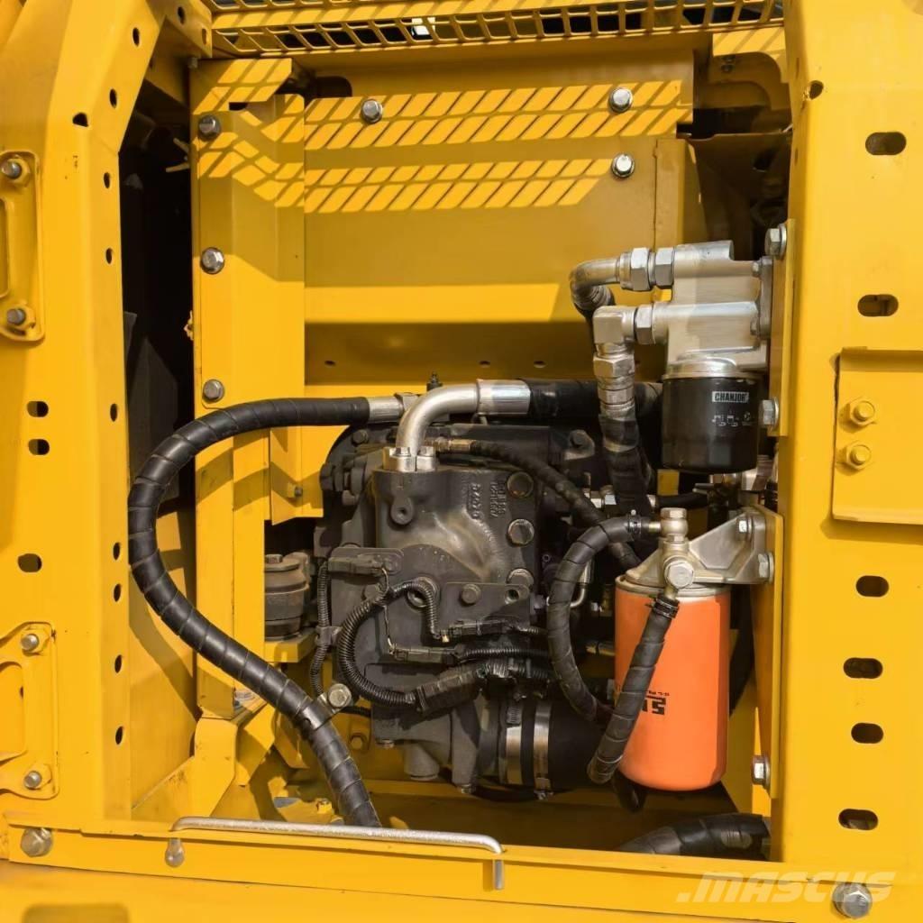 Komatsu PC 130-7 Bagri goseničarji