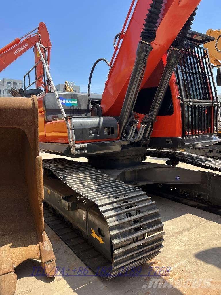 Doosan DX225 Bagri goseničarji