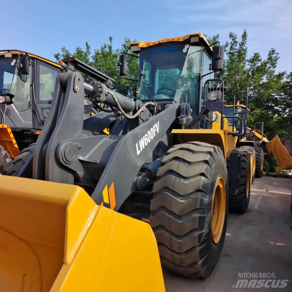 XCMG LW 600 FV Kolesni nakladalci