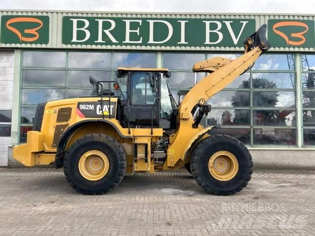 CAT 962 M Kolesni nakladalci
