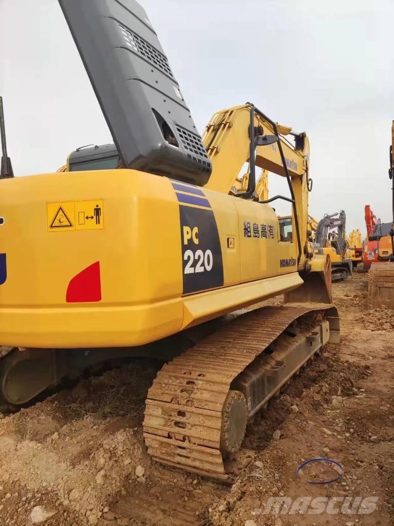 Komatsu PC220 Bagri goseničarji