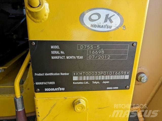 Komatsu D 75 S-5 Nakladalci goseničarji