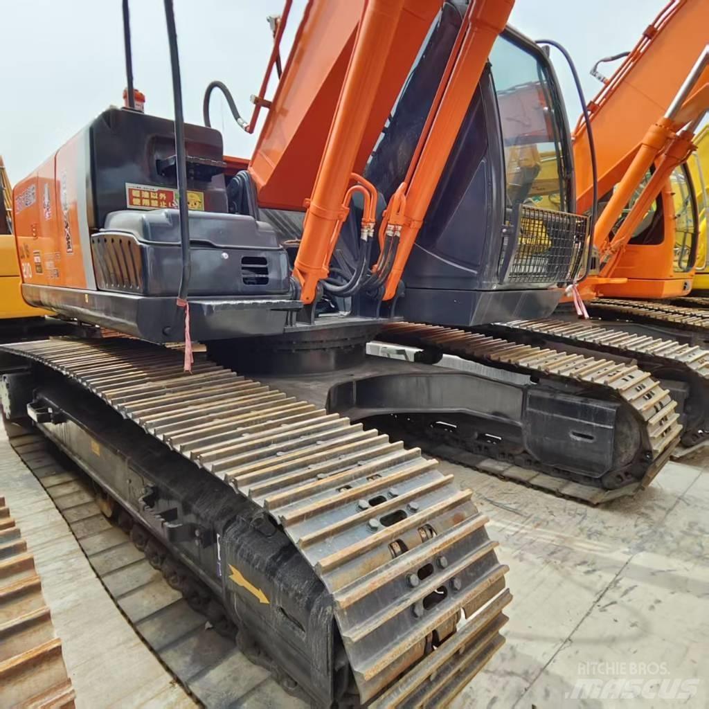 Hitachi ZX 210 Bagri goseničarji