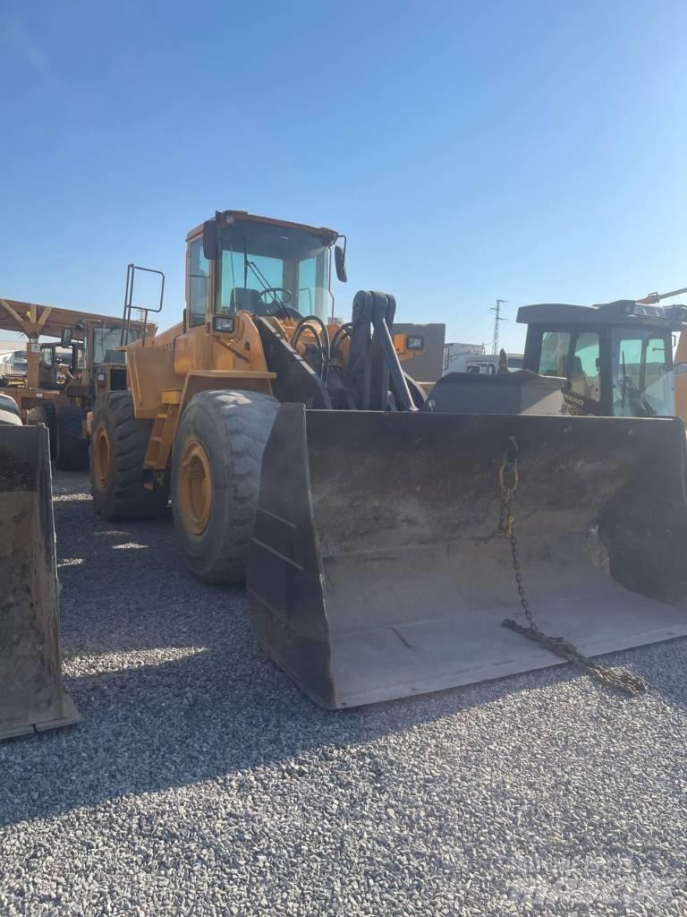 Volvo L 180 E Kolesni nakladalci
